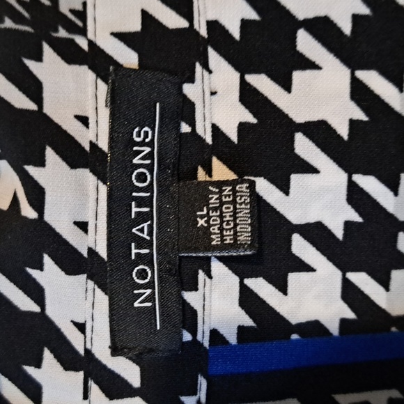 Notations xl button down tunic with a fun stylish print. - Picture 11 of 13